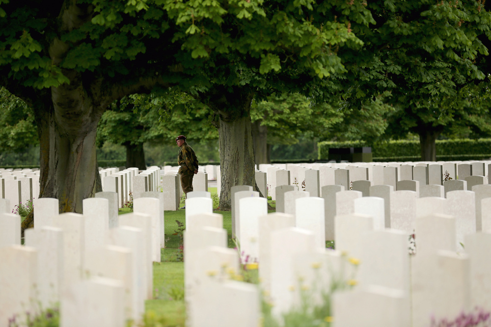 Les Cimetieres De Guerre De Normandie Des Lieux De Memoire Tres Frequentes Voyage Levif Weekend